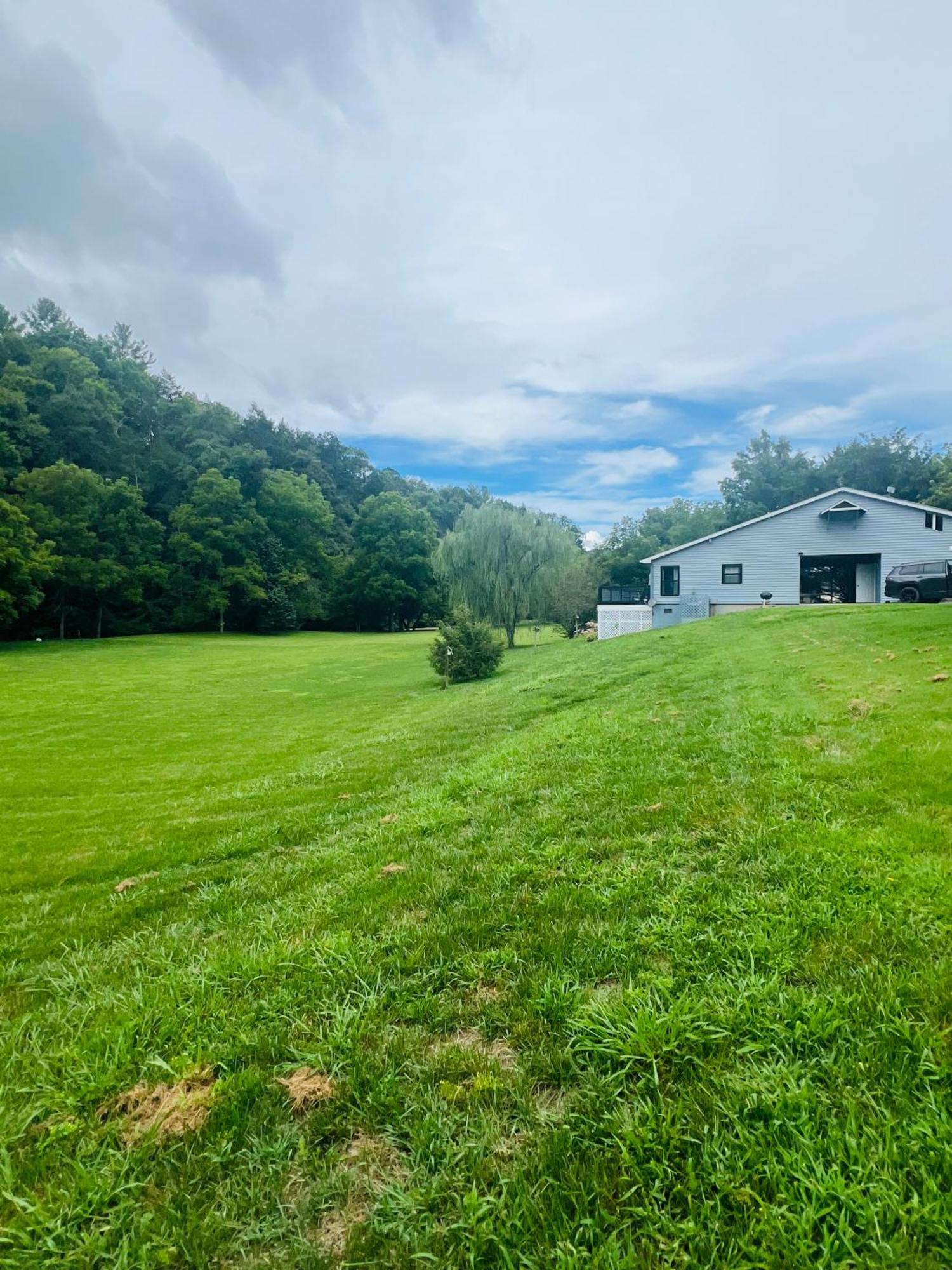 Firefly Fields 2-acres With Guest House, Game Room, Mountain & River Views Sevierville
