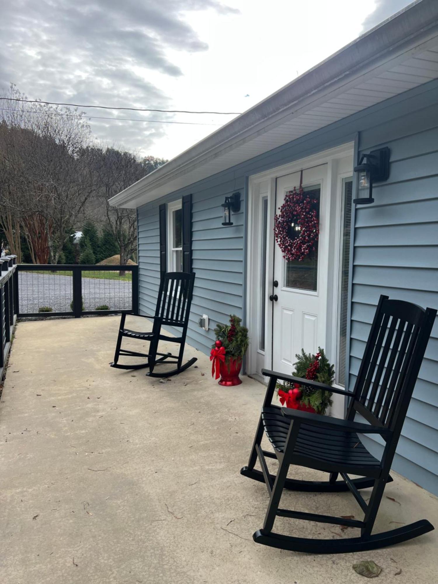 Firefly Fields 2-acres With Guest House, Game Room, Mountain & River Views Sevierville