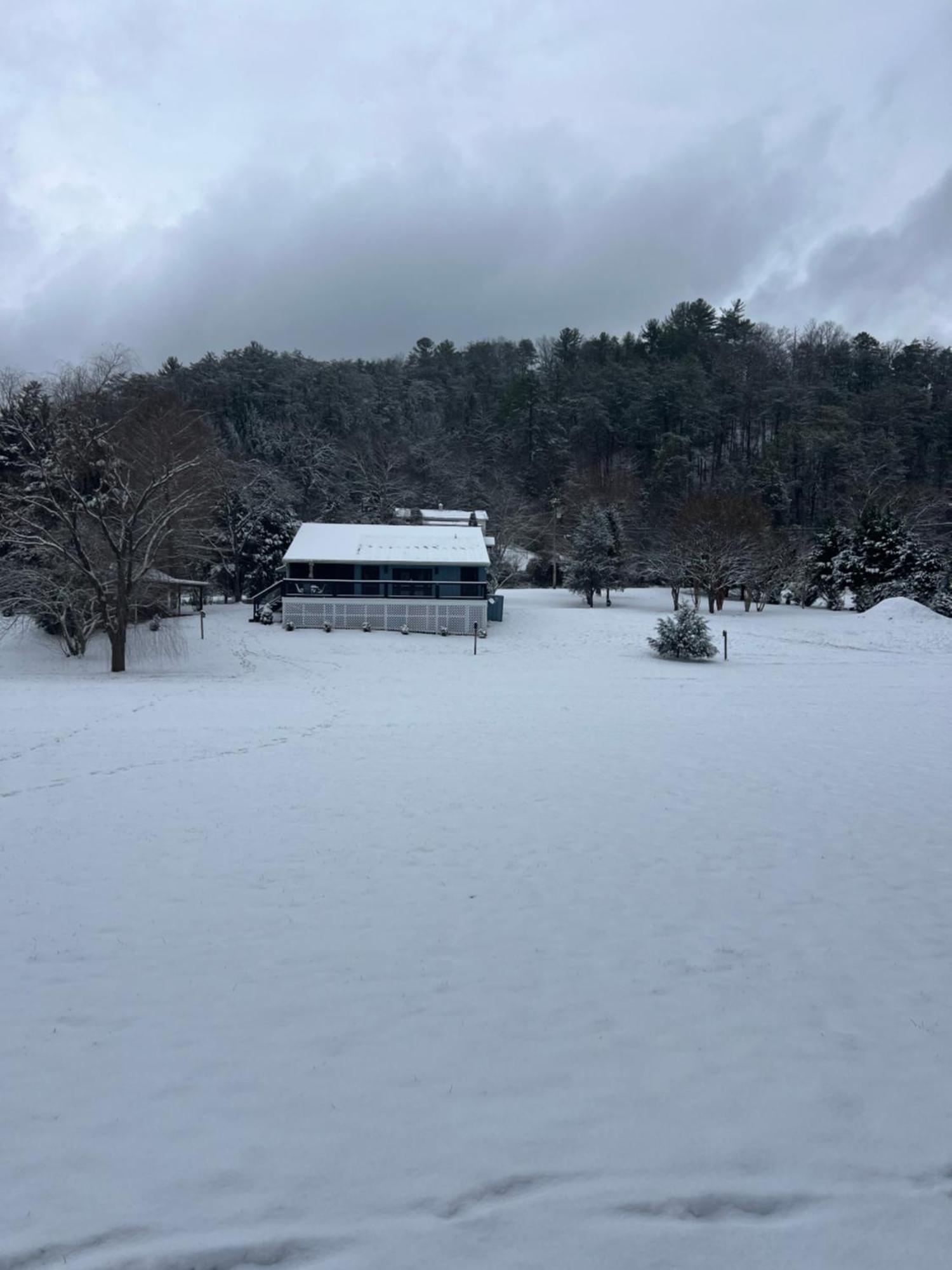 Firefly Fields 2-acres With Guest House, Game Room, Mountain & River Views